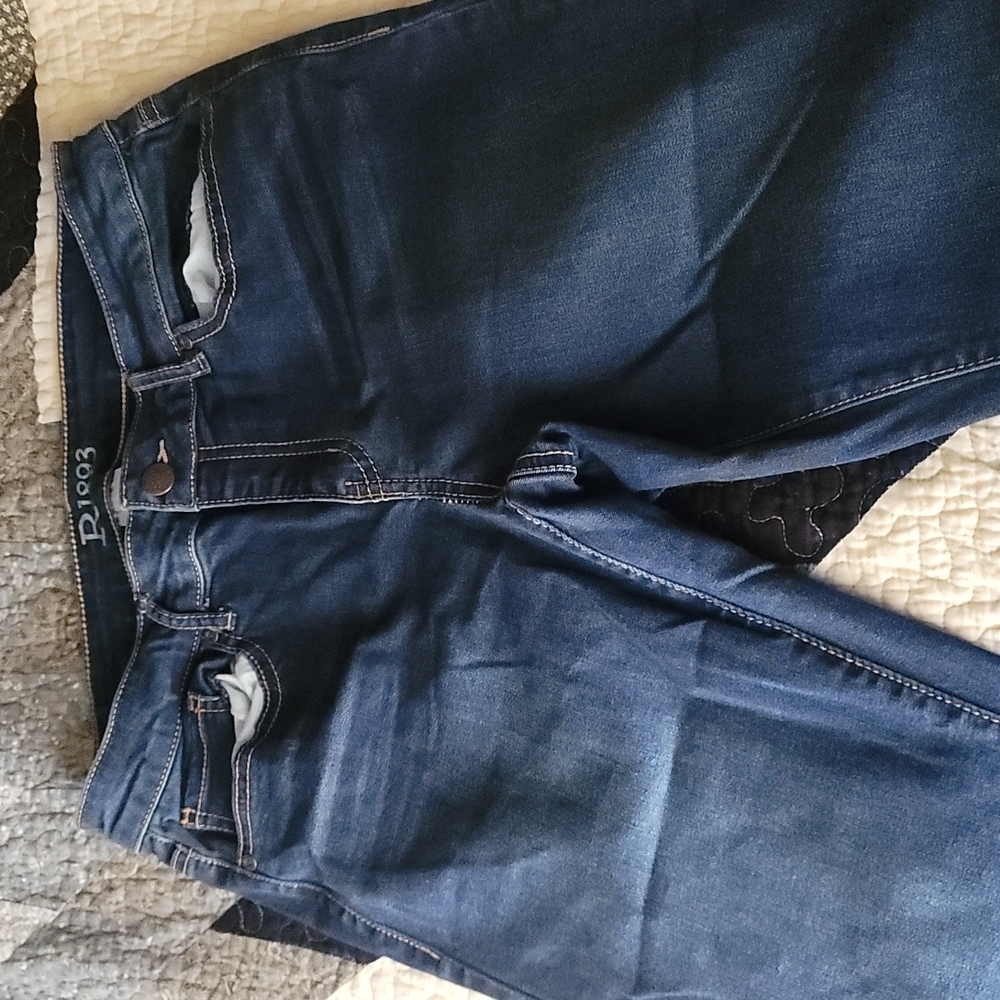 R1893 stretch small flare
